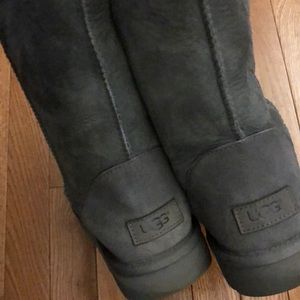 Uggs (Make Offer)